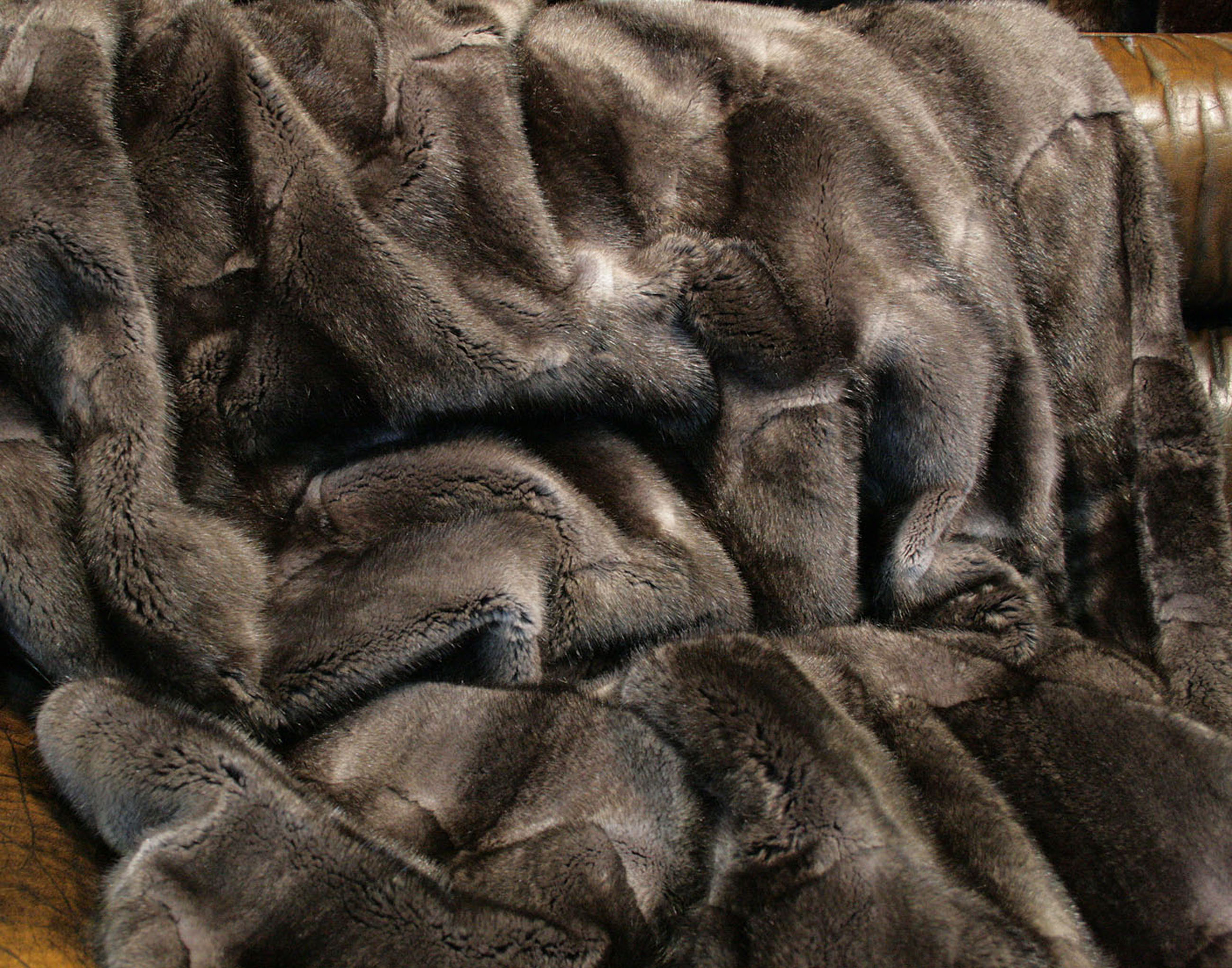 Grey Muskrat Dewlap Fur Throw